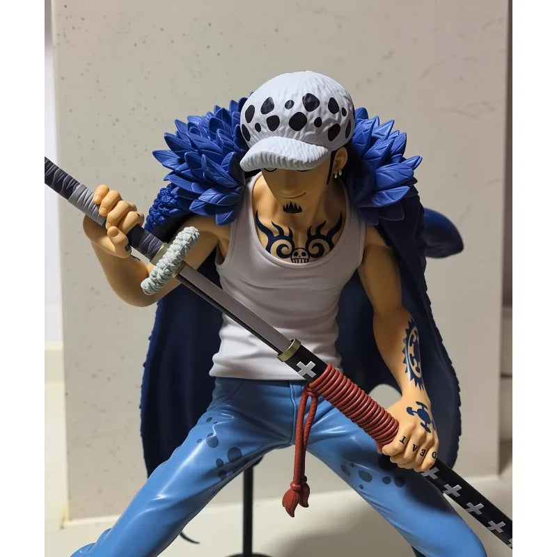 Figura Trafalgar D. Water Law - One Piece | Banpresto Grandista