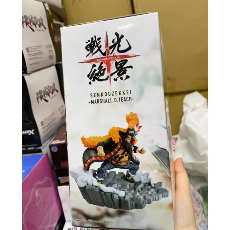 Figura Marshall D. Teach (Barbanegra) - One Piece | Banpresto Senkouzekkei