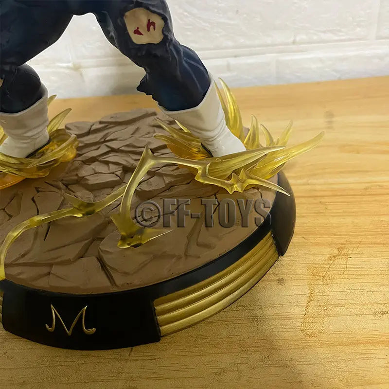 Figura Majin Vegeta - Dragon Ball Z | GK con Base 28cm