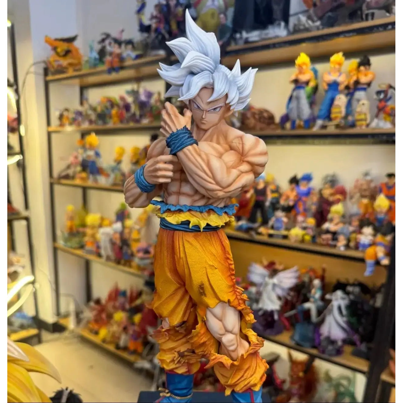 Figura Son Goku Ultra Instinto - Dragon Ball Super | 2 Cabezas 35cm
