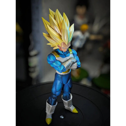 Figura Vegeta Super Saiyan 2 - Dragon Ball Z | Brazos Cruzados 33cm