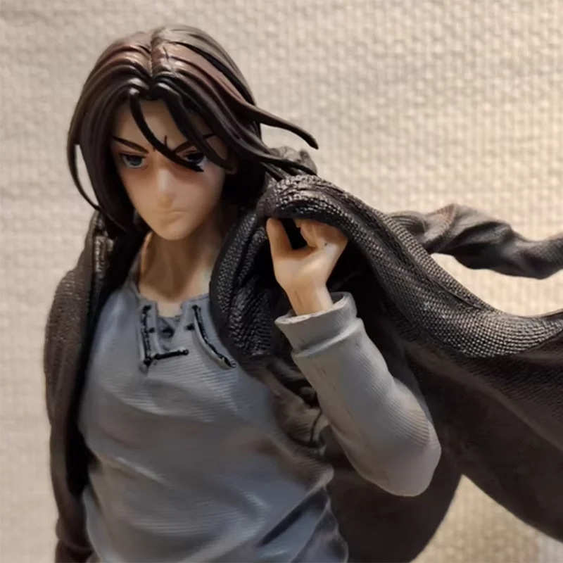 Figura Eren Jaeger - Attack on Titan | Cuerpo de Exploración 30cm