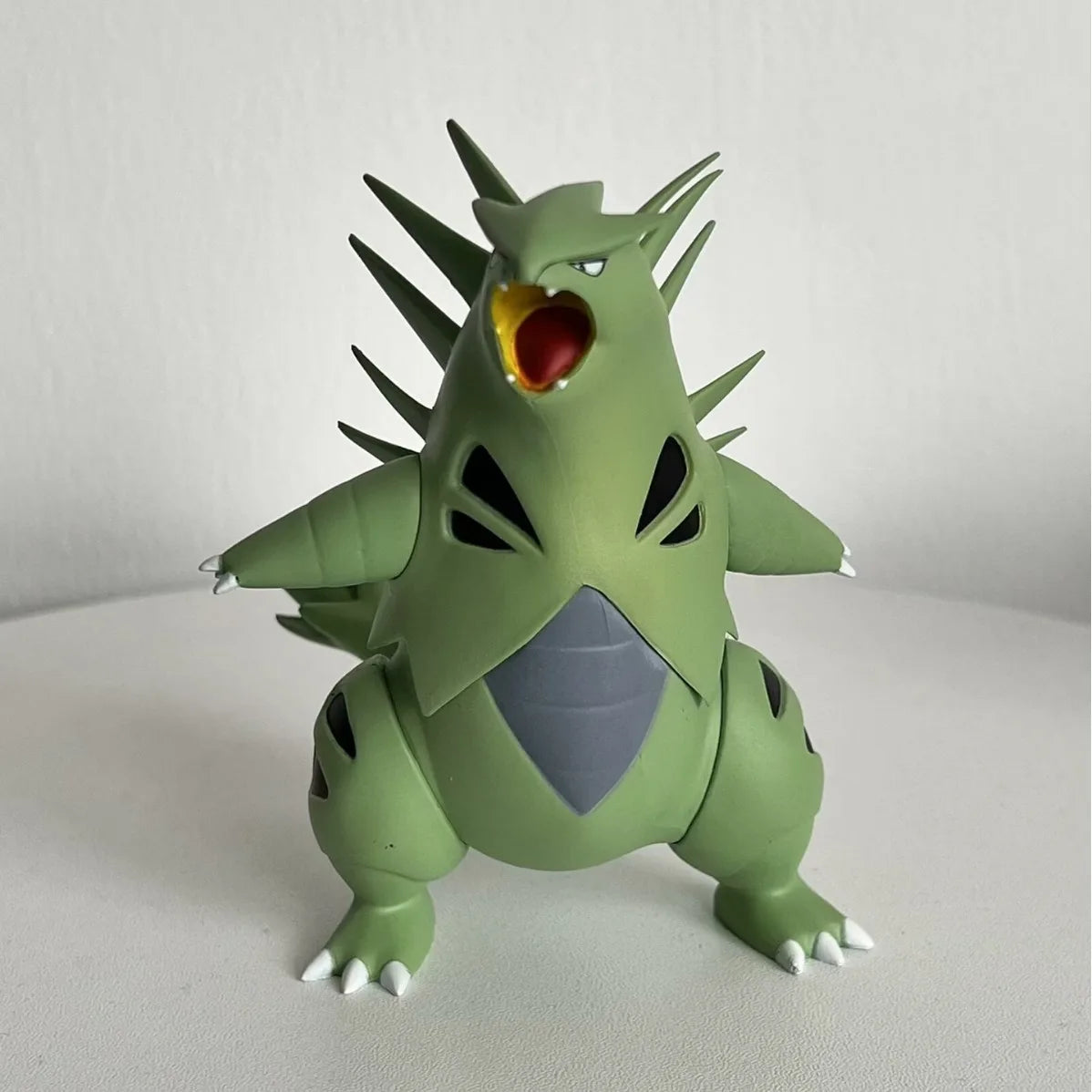 Figura Tyranitar - Pokémon | 11cm