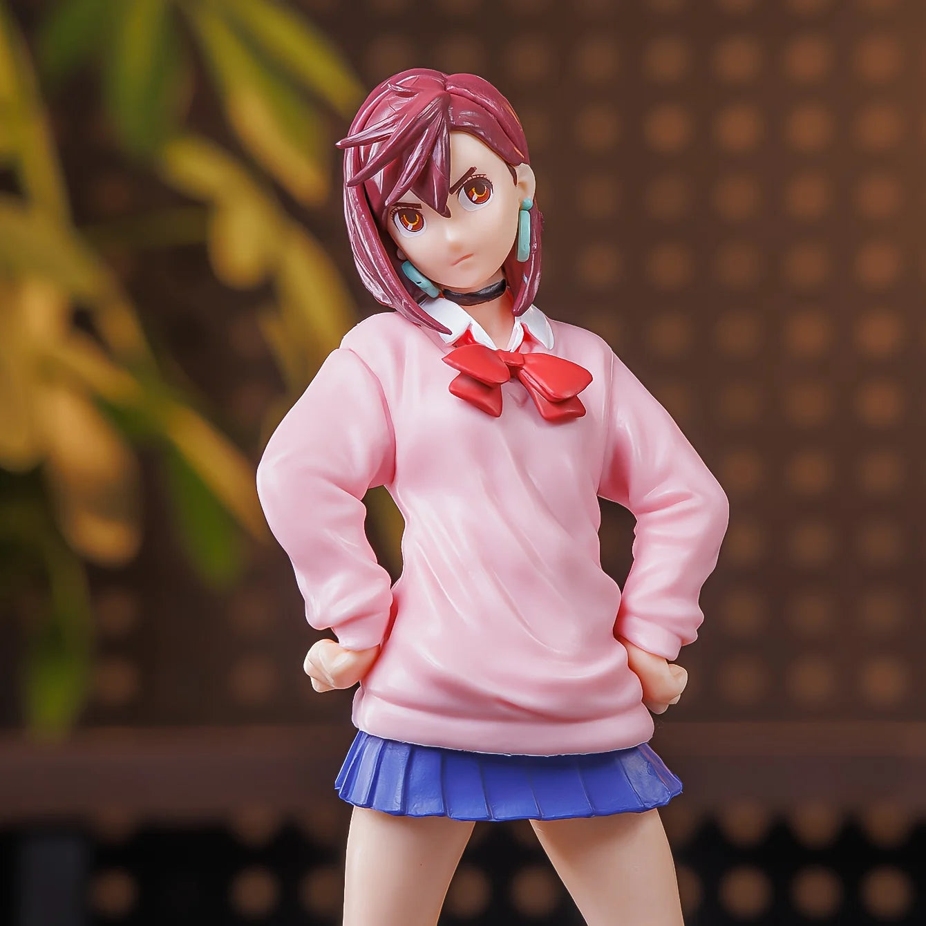 Figura Momo Ayase - Dandadan | Momo Ayase, figura de chica fantasma con decoración