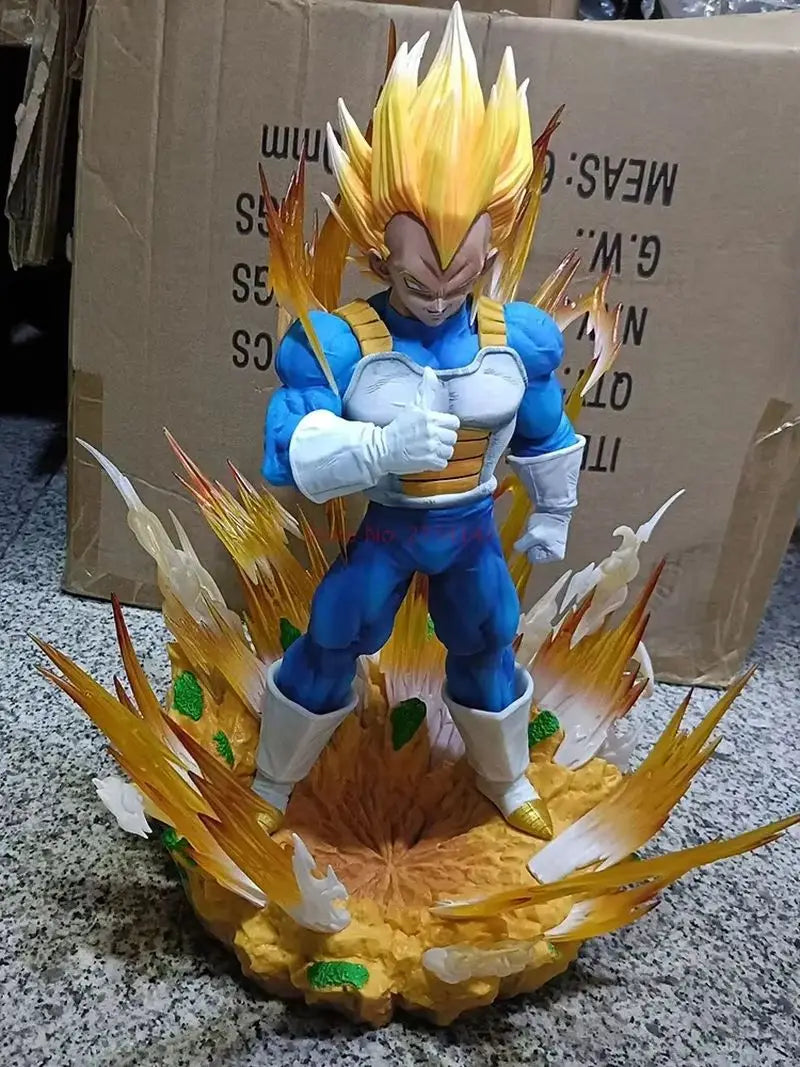 Figura Super Vegeta IV efectos autodestruccion - Dragon Ball | GK 25cm