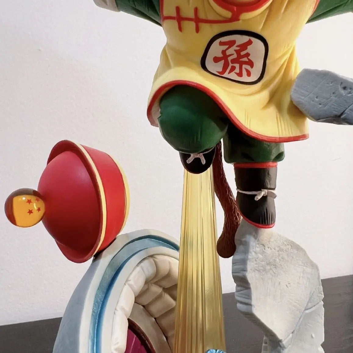 Figura Son Gohan - Dragon Ball | Son Gohan en pose de poder 22cm