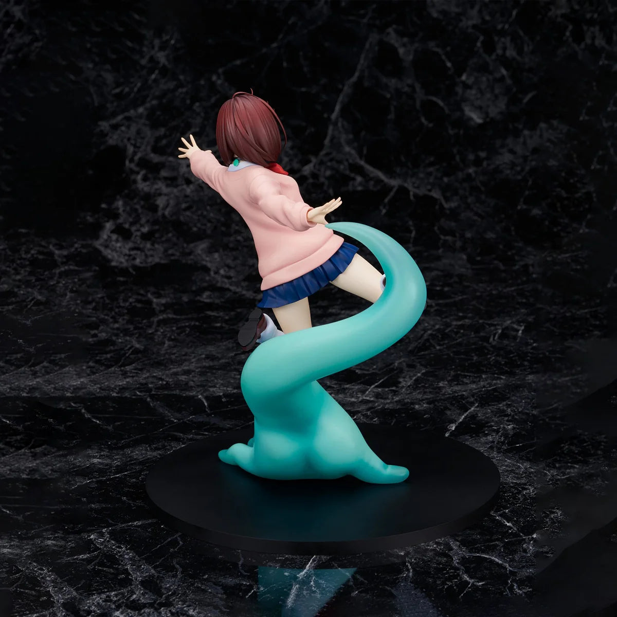 Figura Momo Ayase versión Combate - Dandadan | Bandai