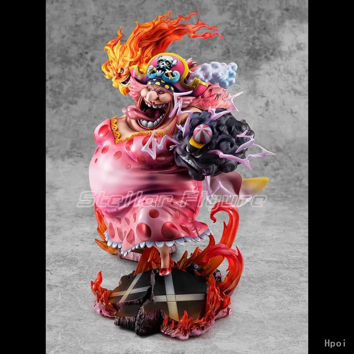 Figura Charlotte Linlin (Big Mom) - One Piece | MegaHouse Portrait.Of.Pirates