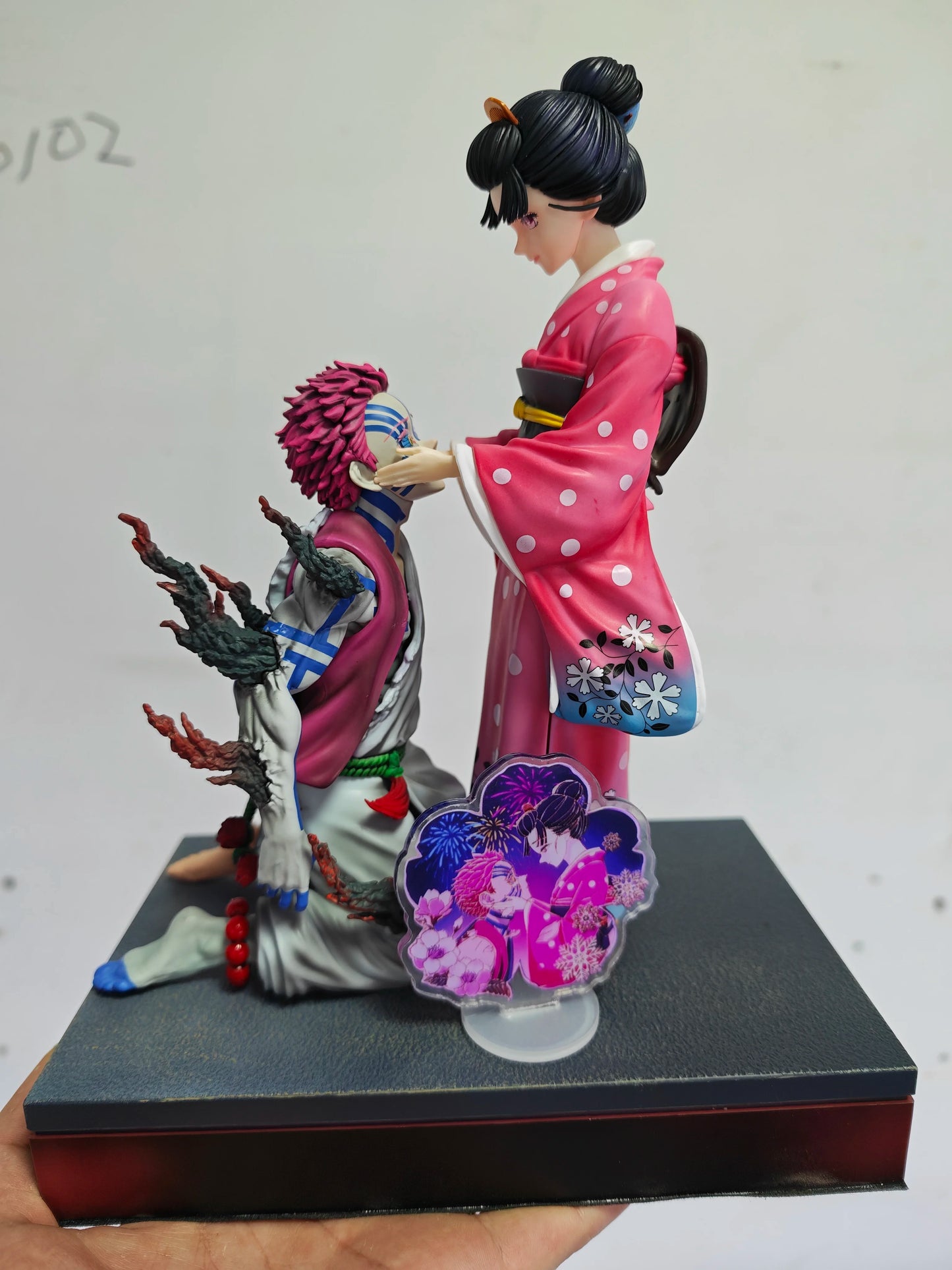 Figuras Akaza y Koyuki - Guardianes de la Noche | 27cm