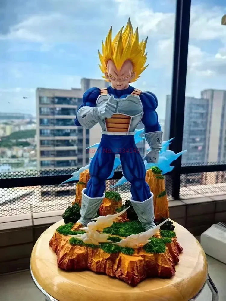 Figura Super Vegeta IV efectos autodestruccion - Dragon Ball | GK 25cm