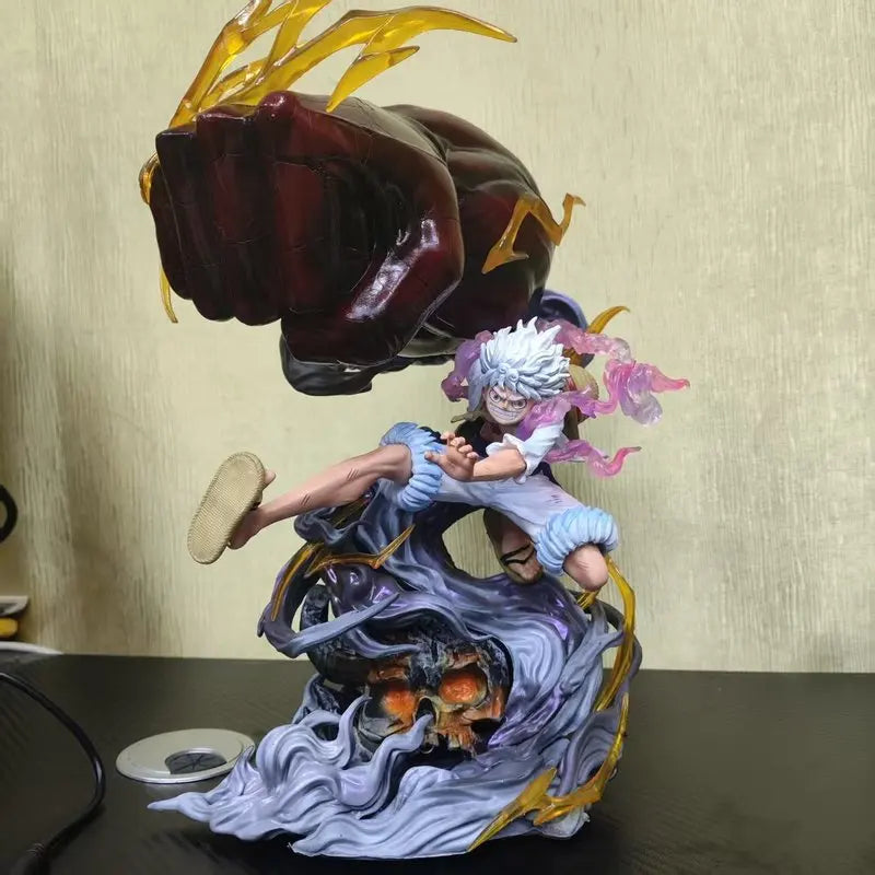 Figura Monkey D. Luffy Gear 5 - One Piece | Bajrang Gun Puno Gigante sobre Calavera 30cm