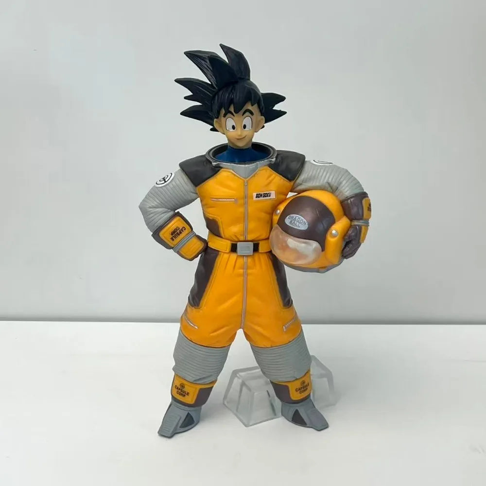 Figura Goku Traje Espacial - Dragon Ball Z | PVC 22cm