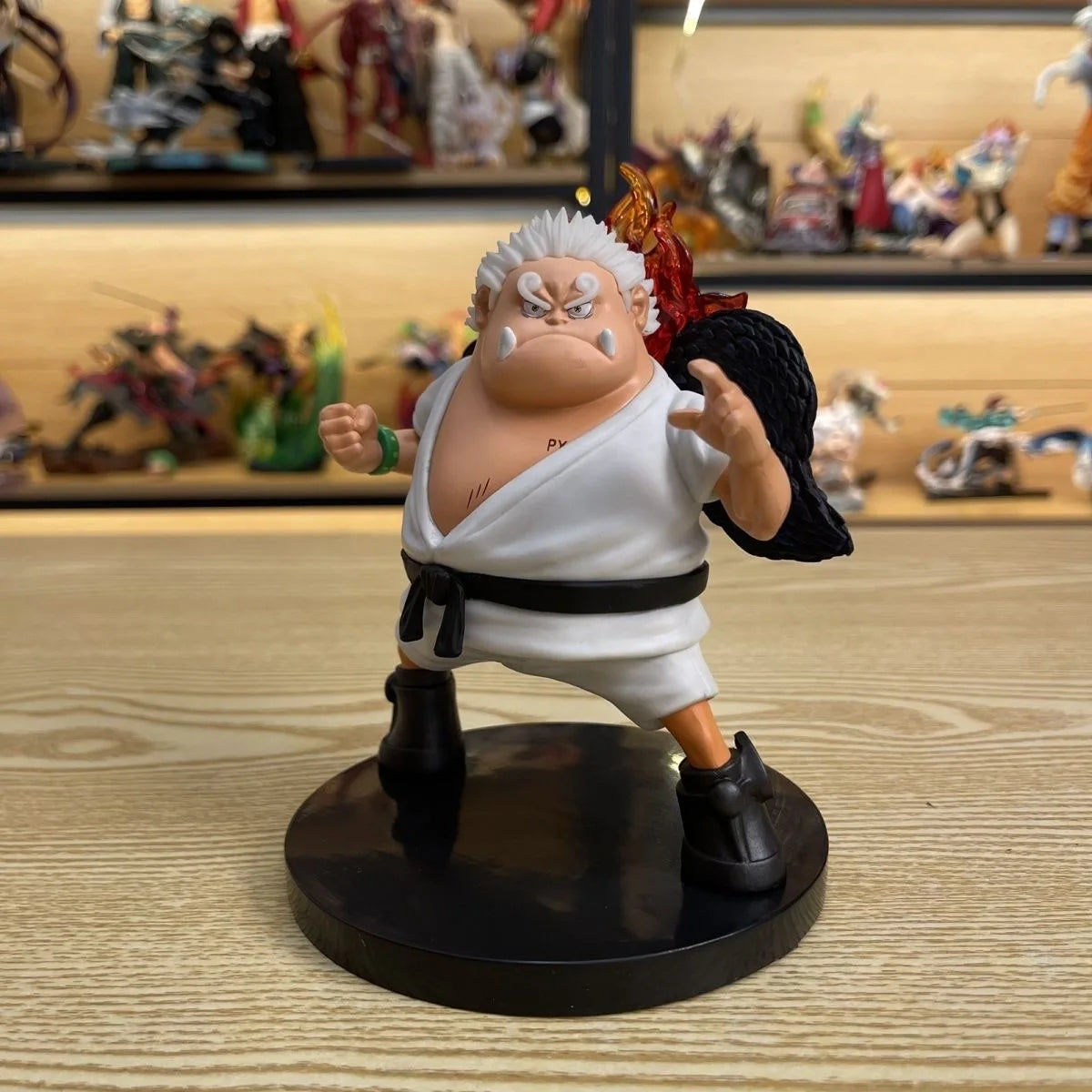 Figura Jinbei - One Piece | Timonel Sombrero de Paja 17cm