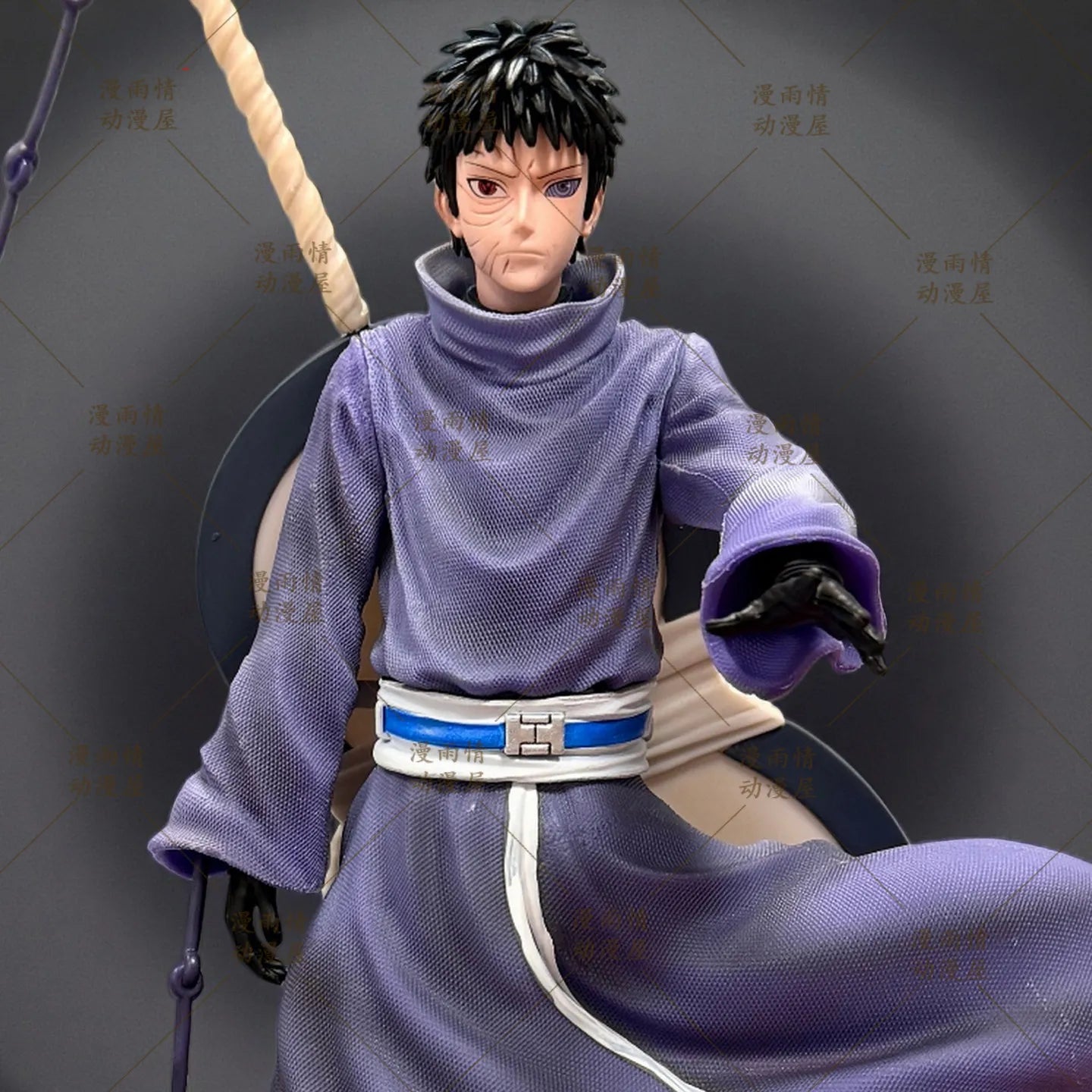 Figura Obito Uchiha (versión adulta) - Naruto Shippuden | 36 cm