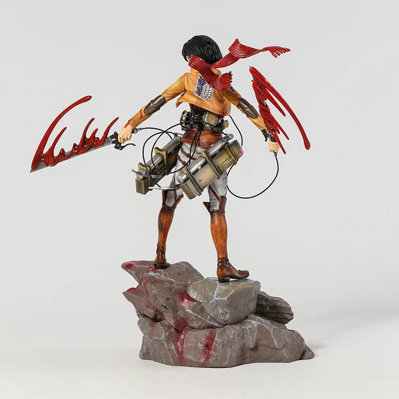 Figuras Levi y Mikasa - Attack on Titan | Versión Batalla 31-36cm
