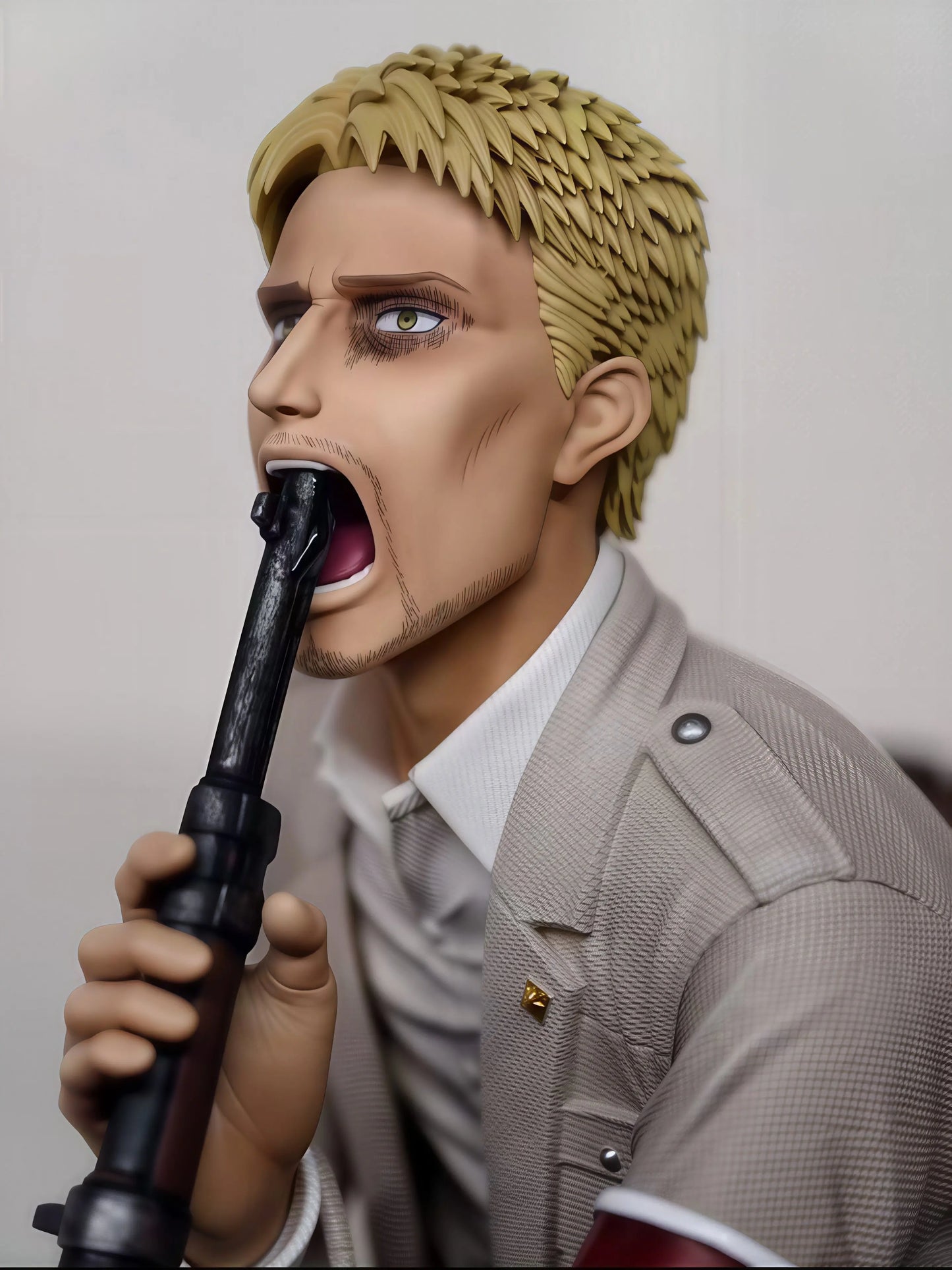 Figura Reiner Braun - Attack on Titan | Estatua PVC