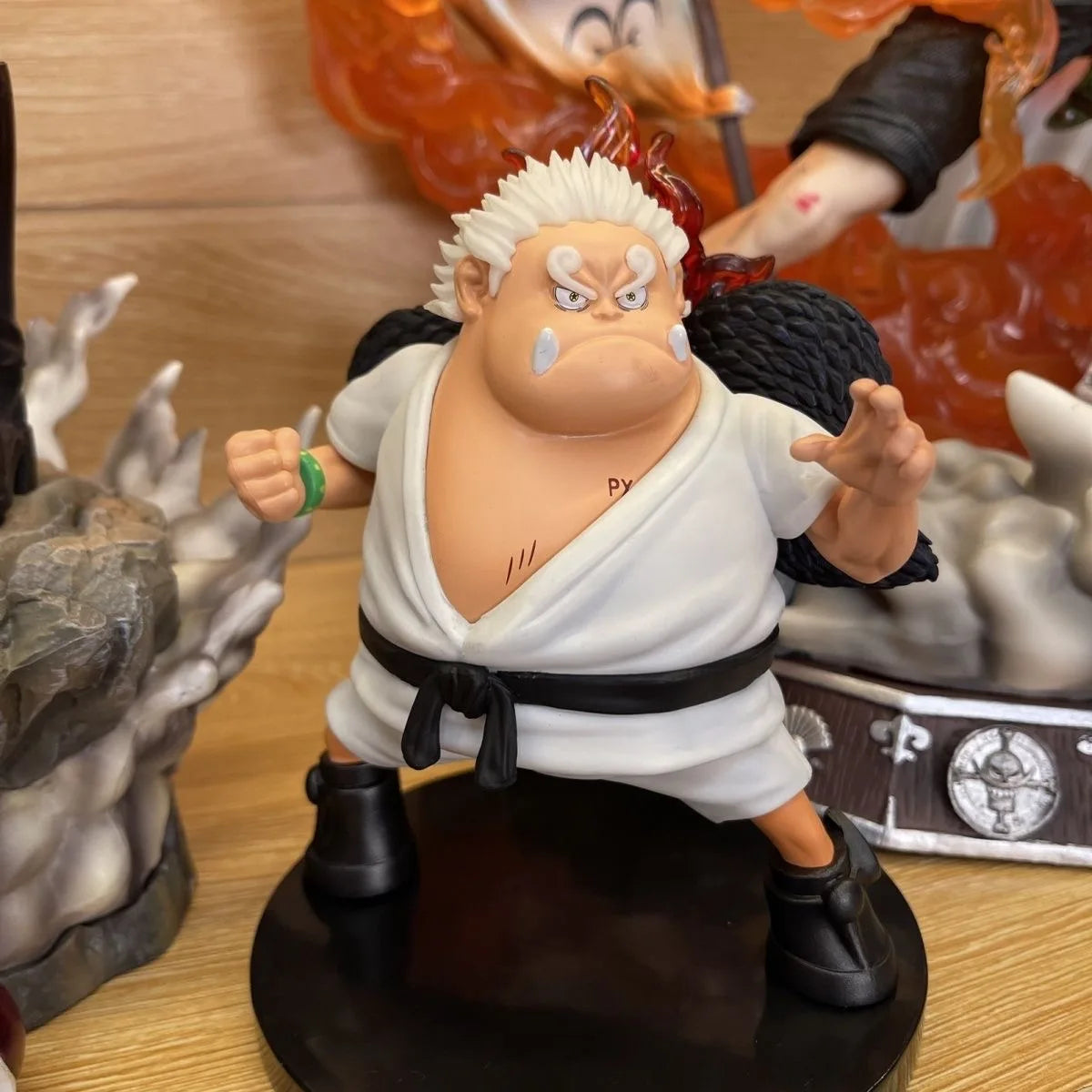 Figura Jinbei - One Piece | Timonel Sombrero de Paja 17cm