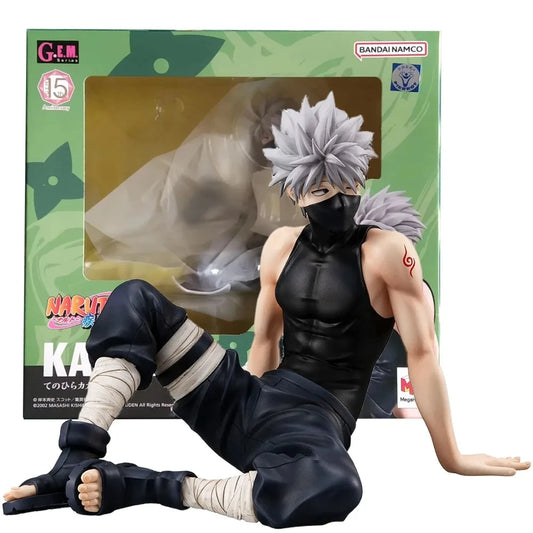 Figura Kakashi Hatake - Naruto Shippuden | Postura Sentada con Estrellas 9cm