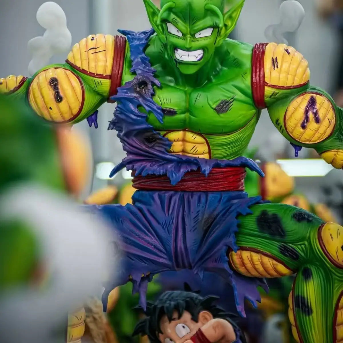 Figura Piccolo protegiendo a Gohan - Dragon Ball Z | GK 28cm