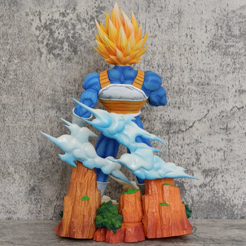 Figura Vegeta Super Saiyan Battle - Dragon Ball Z | PVC 33cm