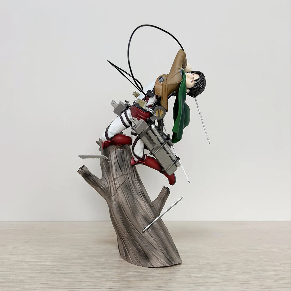 Figuras Levi y Mikasa Ackerman - Attack on Titan | Artfx J PVC