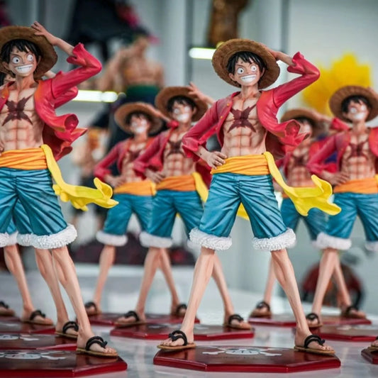 Figura Luffy - One Piece | Luffy en pose sentada
