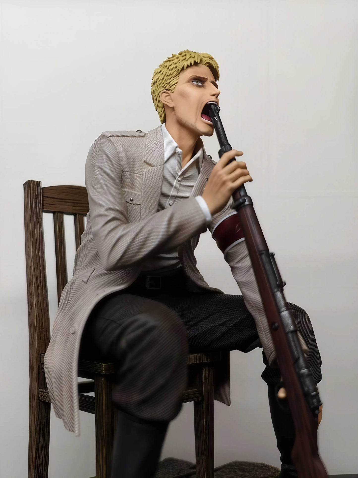 Figura Reiner Braun - Attack on Titan | Estatua PVC