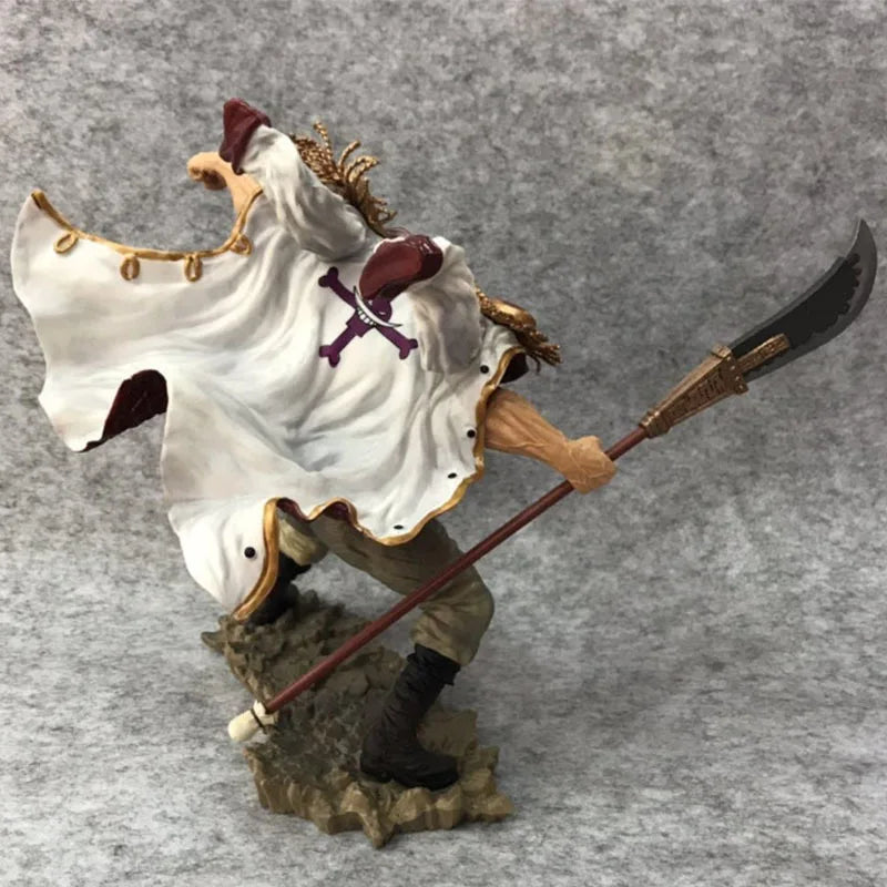 Figura Edward Newgate (Barbablanca) - One Piece | Barbablanca con su bisento en pose de combate 25cm