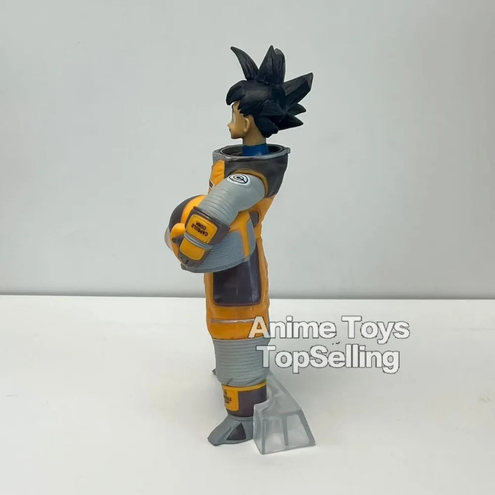 Figura Goku Traje Espacial - Dragon Ball Z | PVC 22cm