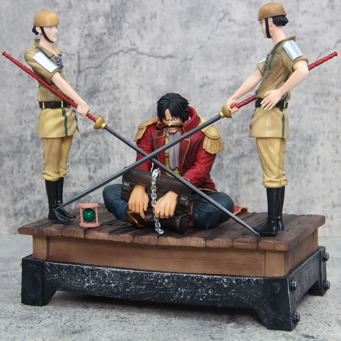 Figura Gol D. Roger - One Piece | Bandai PVC