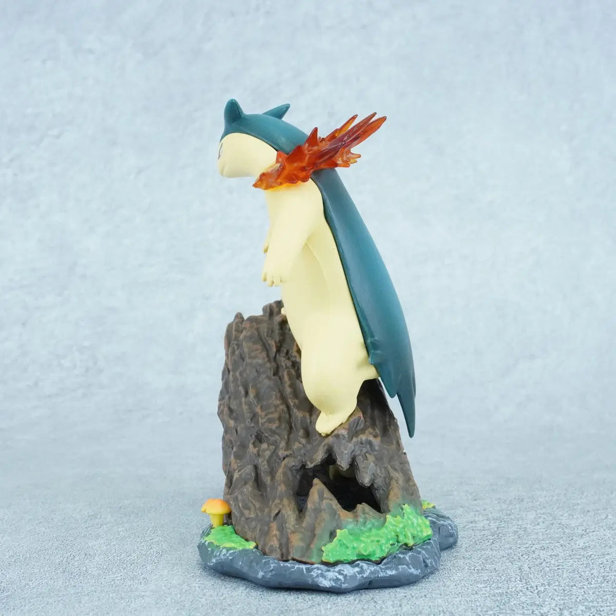 Figura Typhlosion - Pokémon | 13cm