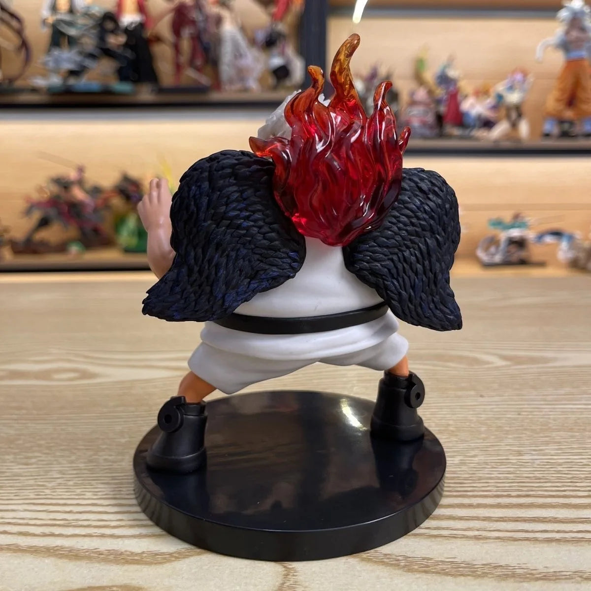 Figura Jinbei - One Piece | Timonel Sombrero de Paja 17cm