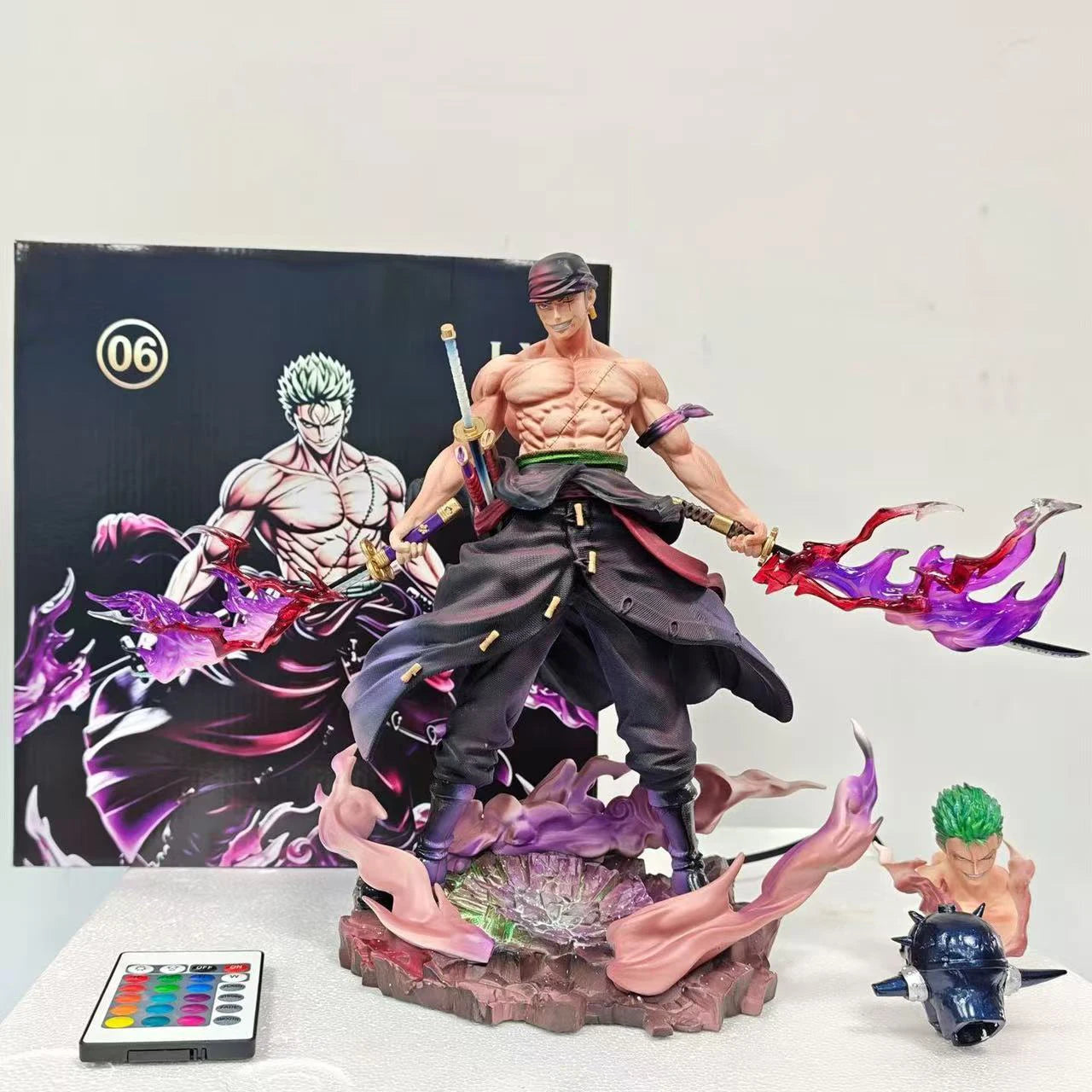 Figura Roronoa Zoro - One Piece | Base LED 28 cm