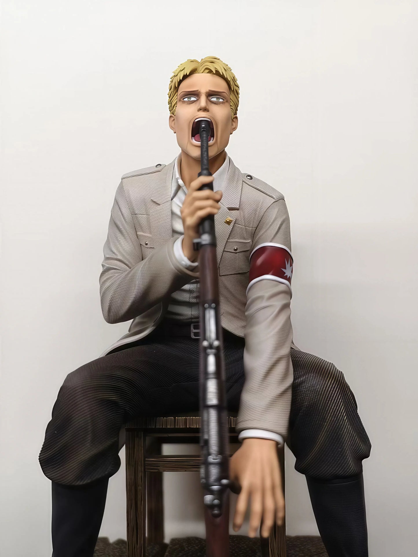 Figura Reiner Braun - Attack on Titan | Estatua PVC