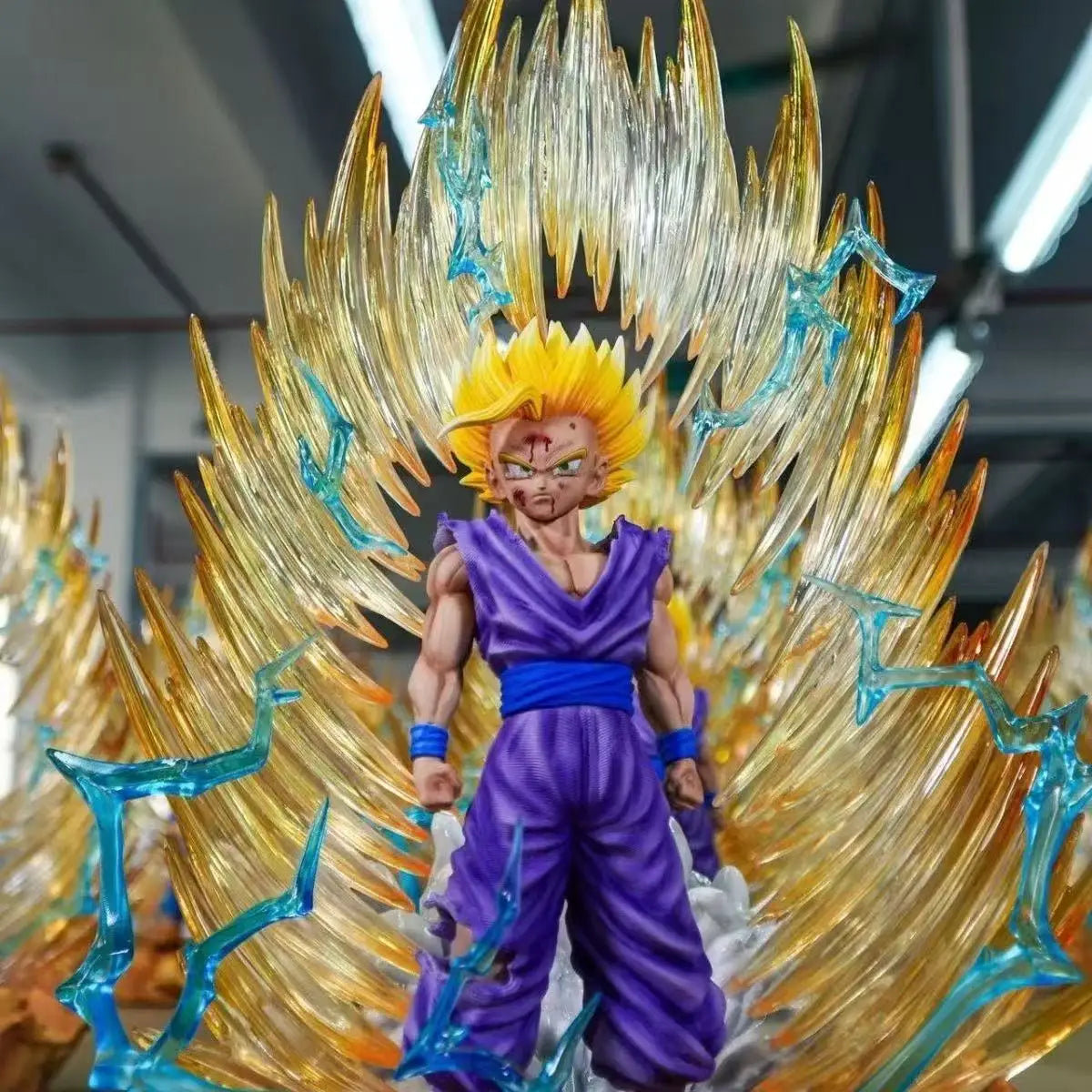 Figura Son Gohan Super Saiyan 2 (cabezas intercambiables, base LED) - Dragon Ball Z | JT Studio 35cm