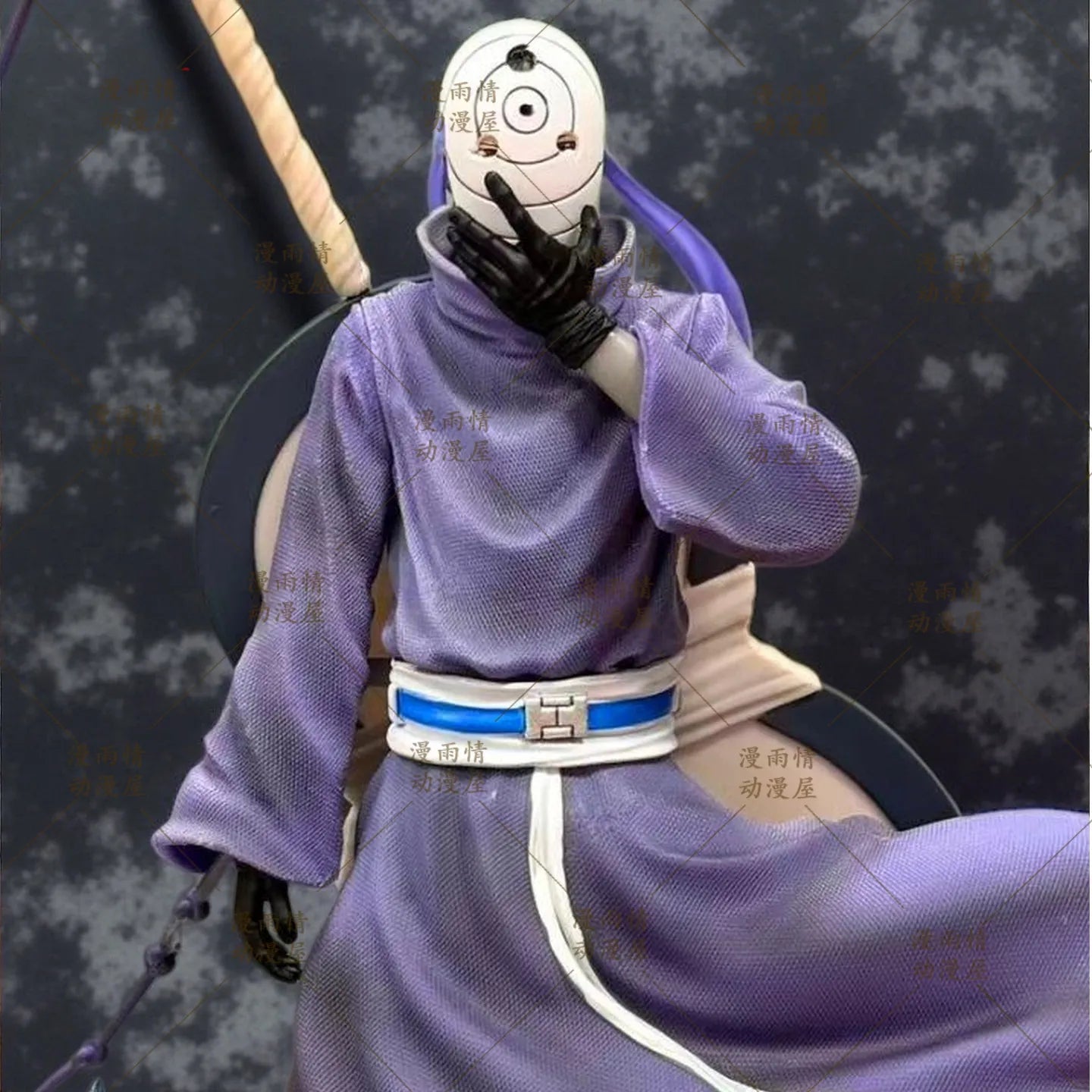 Figura Obito Uchiha (versión adulta) - Naruto Shippuden | 36 cm