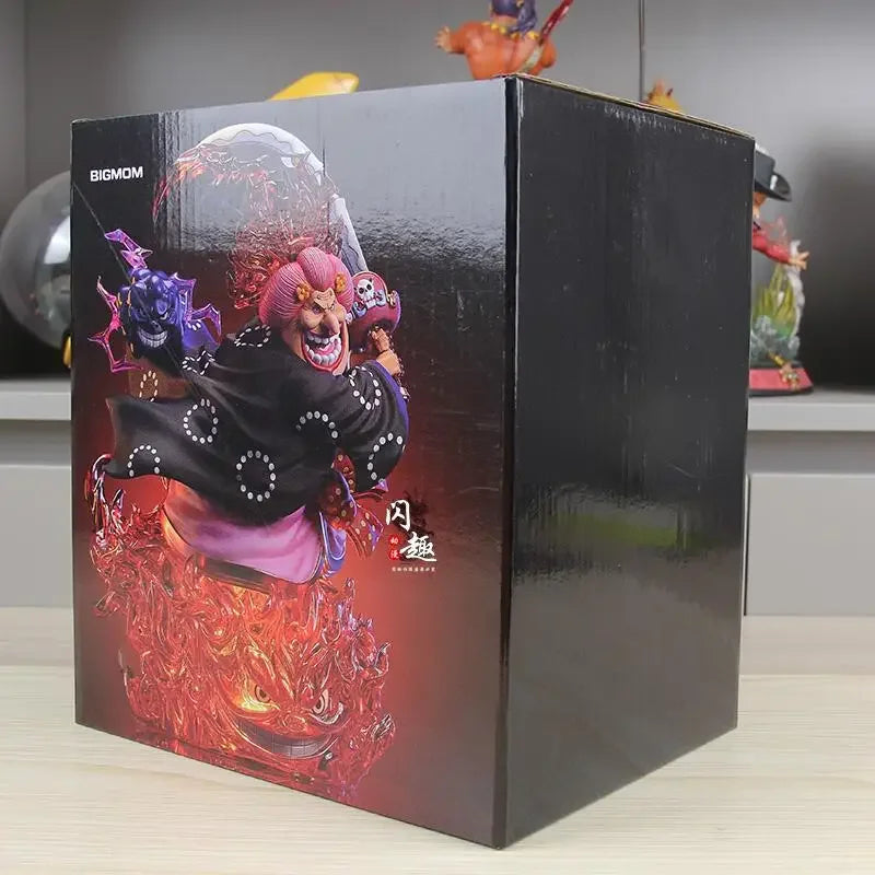 Figura Big Mom (Charlotte Linlin) - One Piece | Estatua con LED