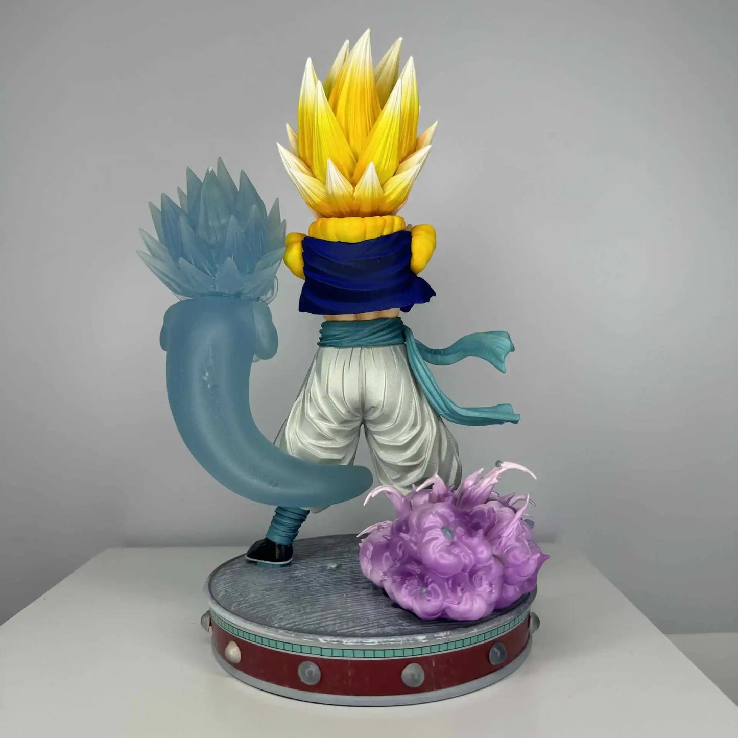 Figura Gotenks SSJ 24cm - Dragon Ball Z | Escuadrón Fantasma Kamikaze