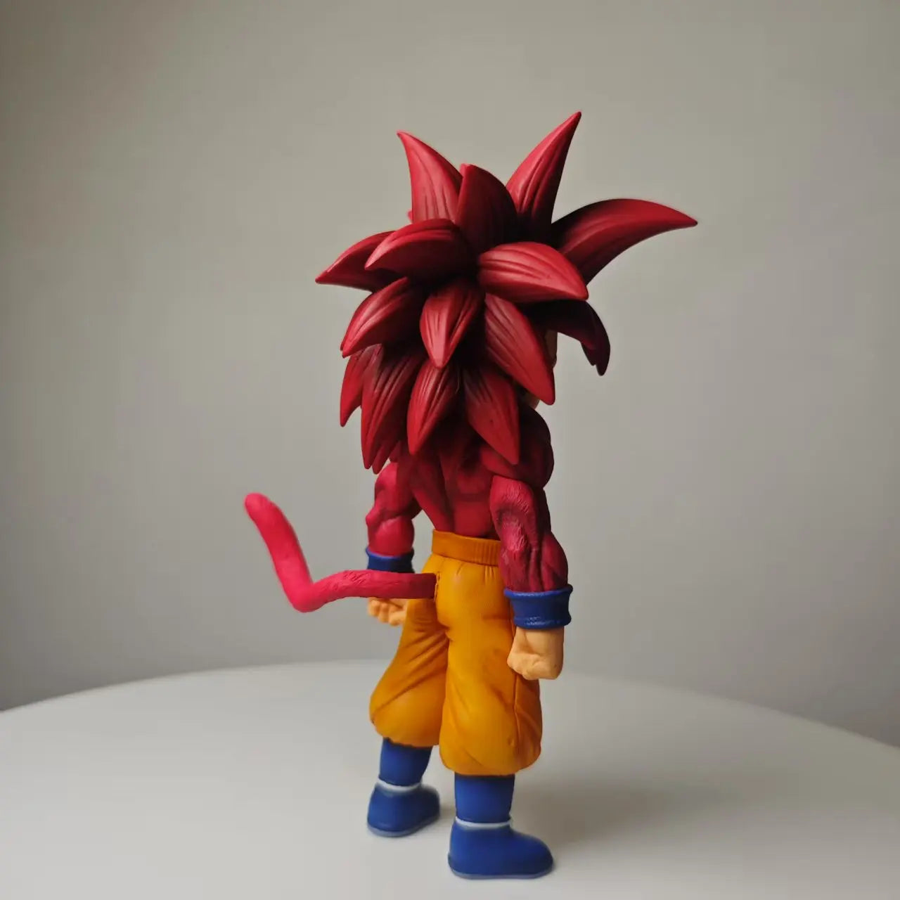Figura Goku SSJ4 - Dragon Ball Daima | PVC 17cm