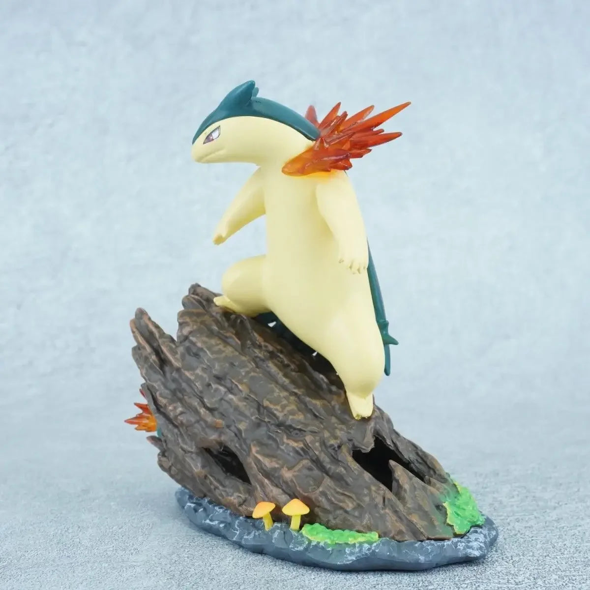Figura Typhlosion - Pokémon | 13cm