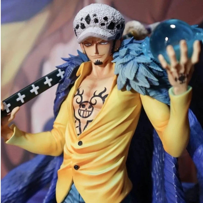 Figura Trafalgar Law - One Piece | Trafalgar D. Water Law con su espada Kikoku 27cm