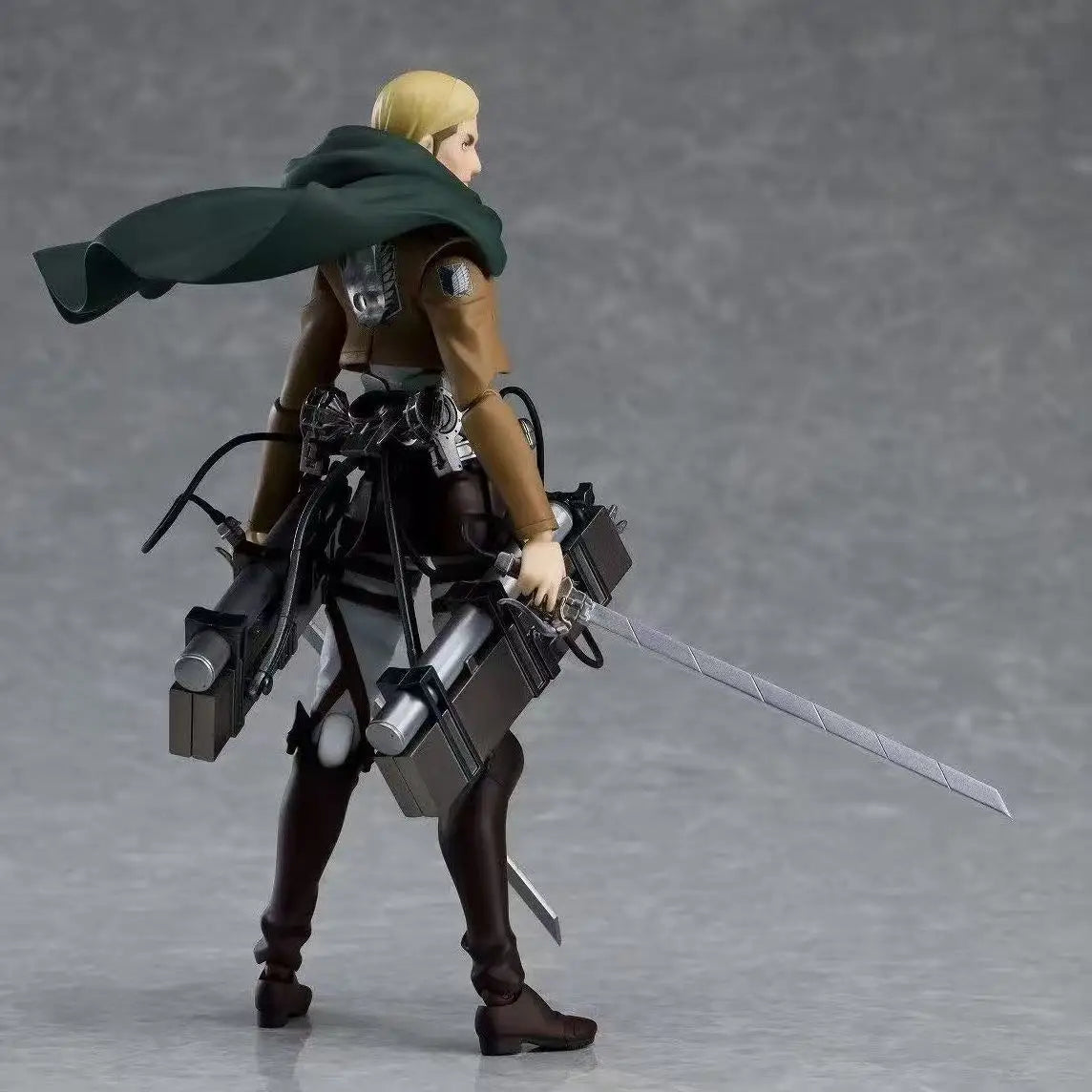 Figura Erwin Smith - Attack on Titan | Figma 446 Articulada