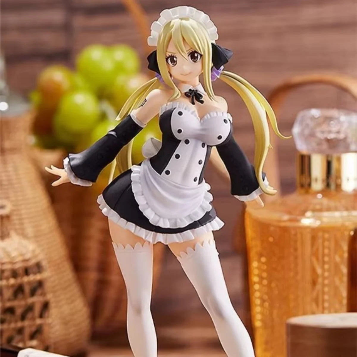 Figura Lucy Heartfilia - Fairy Tail | Lucy Heartfilia en traje de sirvienta 18cm