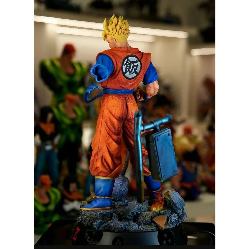 Figura Son Goku del Futuro 54 cm con Luz - Dragon Ball | Resina