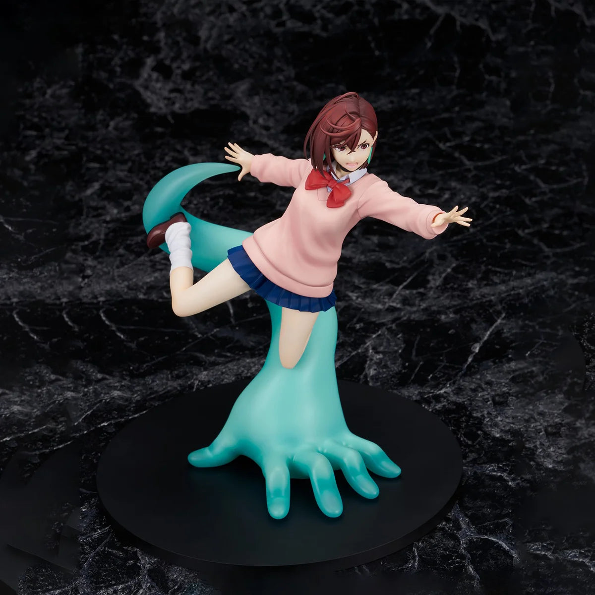 Figura Momo Ayase versión Combate - Dandadan | Bandai