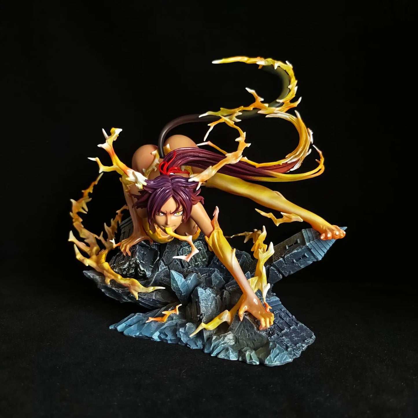 Figura Yoruichi Shihouin Shunko - Bleach | GK Estatua Diorama 23cm