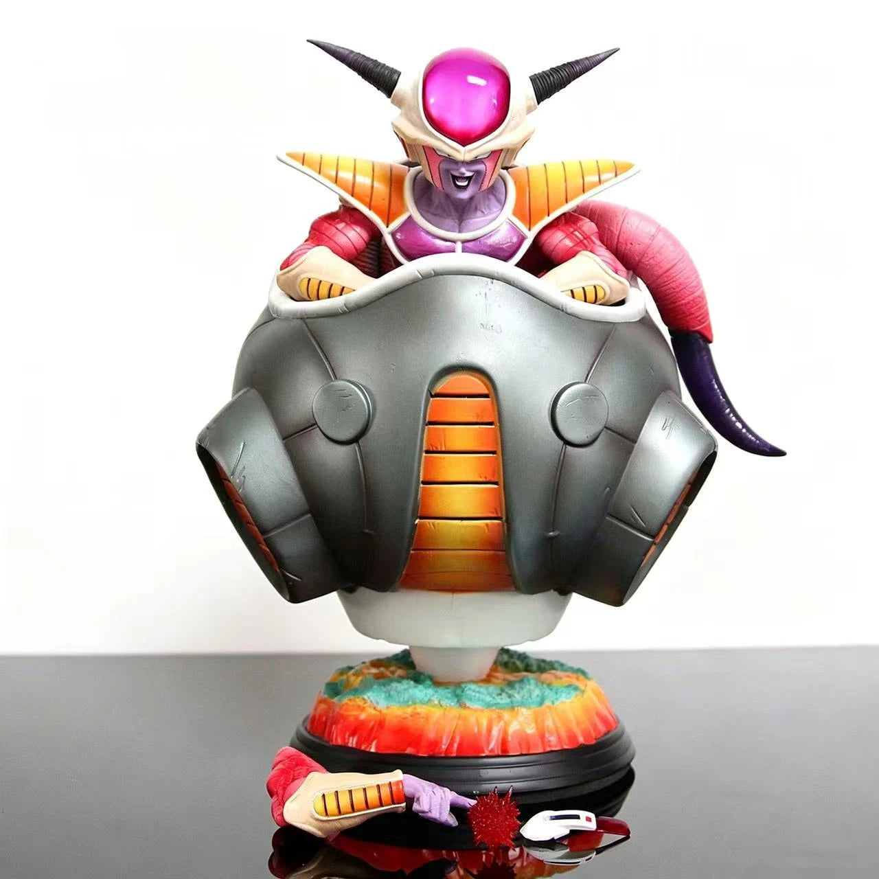 Figura Freezer en Cápsula - Dragon Ball Z | 25cm
