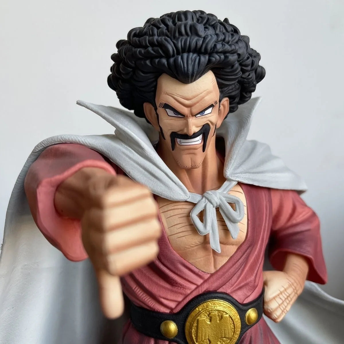 Figura Mr. Satan - Dragon Ball | Pose Despreciativa 30cm