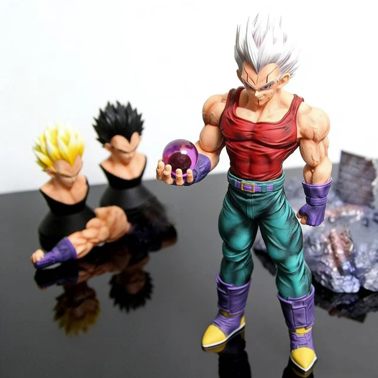 Figura Vegeta - Dragon Ball | Cabezas intercambiables 31cm