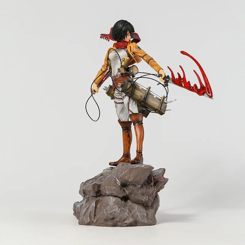 Figuras Levi y Mikasa - Attack on Titan | Versión Batalla 31-36cm